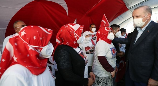  Annelerin bedduaları onları vuracaktır 