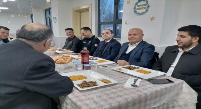  Maarifin kalbinde ramazan  temalı iftar programı