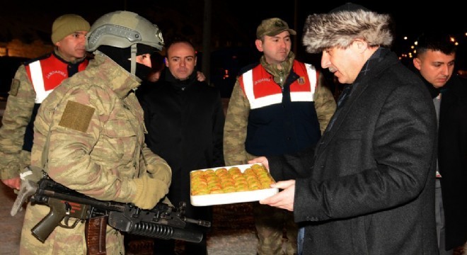 Güvenlik Güçlerine  tatlı  destek