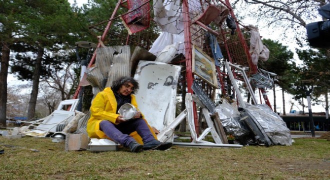 Kavukçu deprem gerçeğini sanatla vurguladı