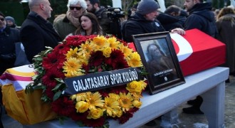 Gökmen Özdenak son yolculuğuna uğurlandı