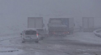 Kop Geçidi yeniden beyaza büründü
