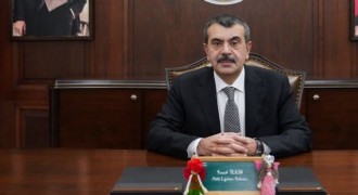 Tekin: ‘Hatırasını yaşatmayı bir borç biliyoruz’