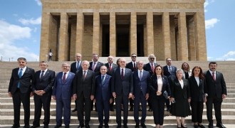 ‘Sözü güçlü, gücü tesirli Türkiye'
