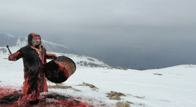 Şiddete ilgi çekici tepki