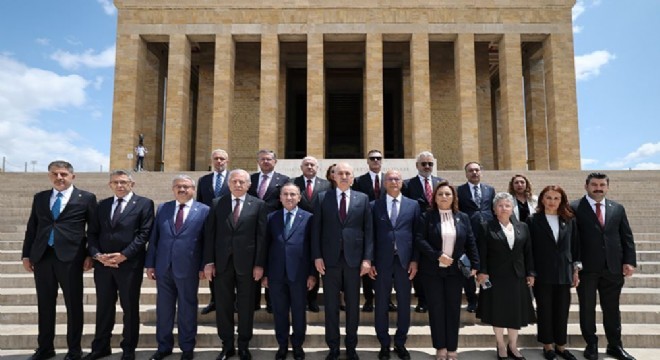 ‘Sözü güçlü, gücü tesirli Türkiye'